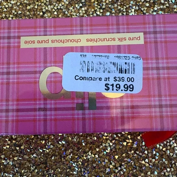 “slip” NWT Pure Silk Scrunchies. Set of 5 in Gift Box. Made of pure silk! - Picture 4 of 7